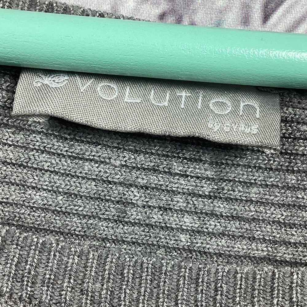Evolution By Cyrus Gray Ribbed Top S - Picture 4 of 6